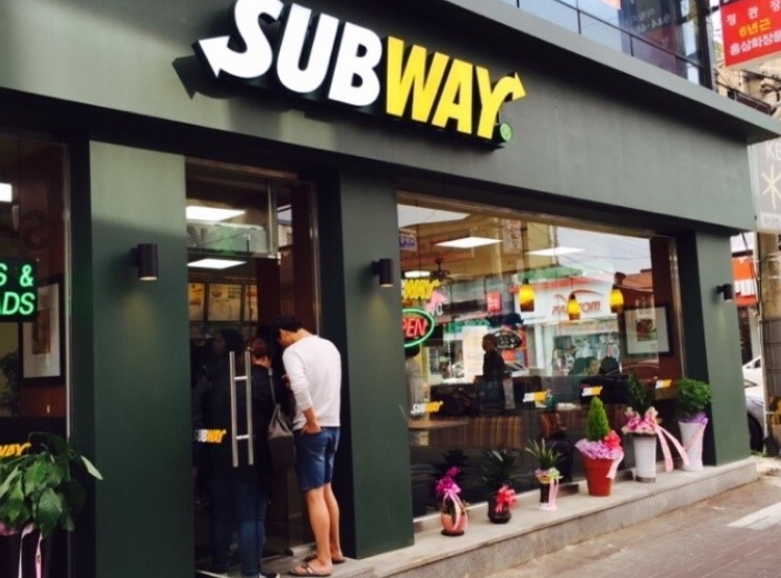 771110